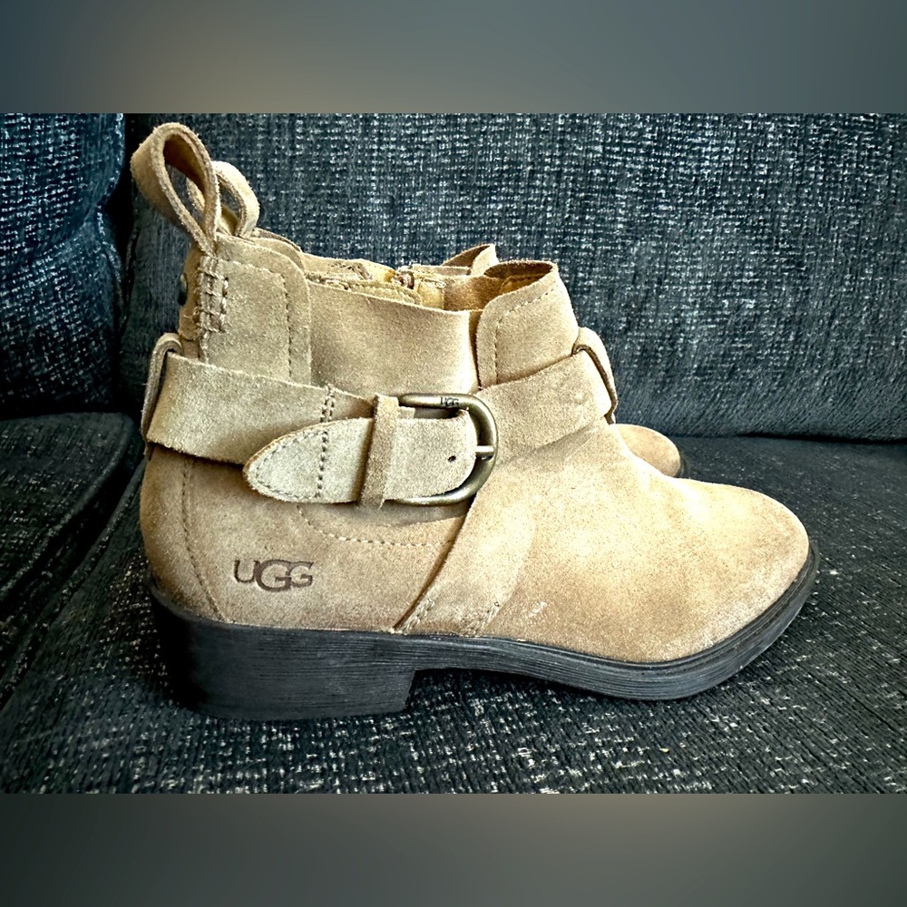UGG Suede Leather Booties Sz 8